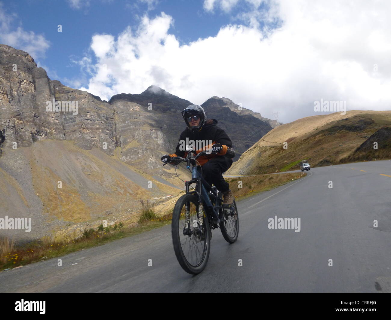 Deadliest road hi-res stock photography and images - Alamy
