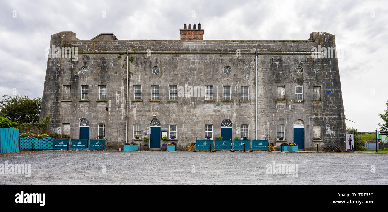The Shannonbridge Fortifications, now the Old Fort restaurant, a British Napoleonic era defence on the west bank of the River Shannon, Shannonbridge Stock Photo