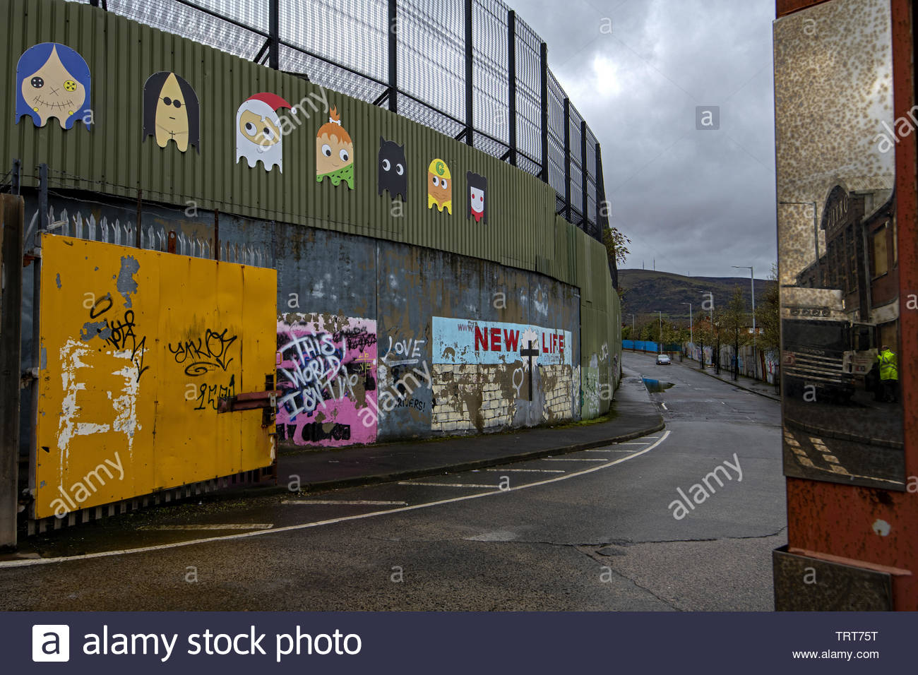 Peace Lines Stock Photos & Peace Lines Stock Images - Alamy