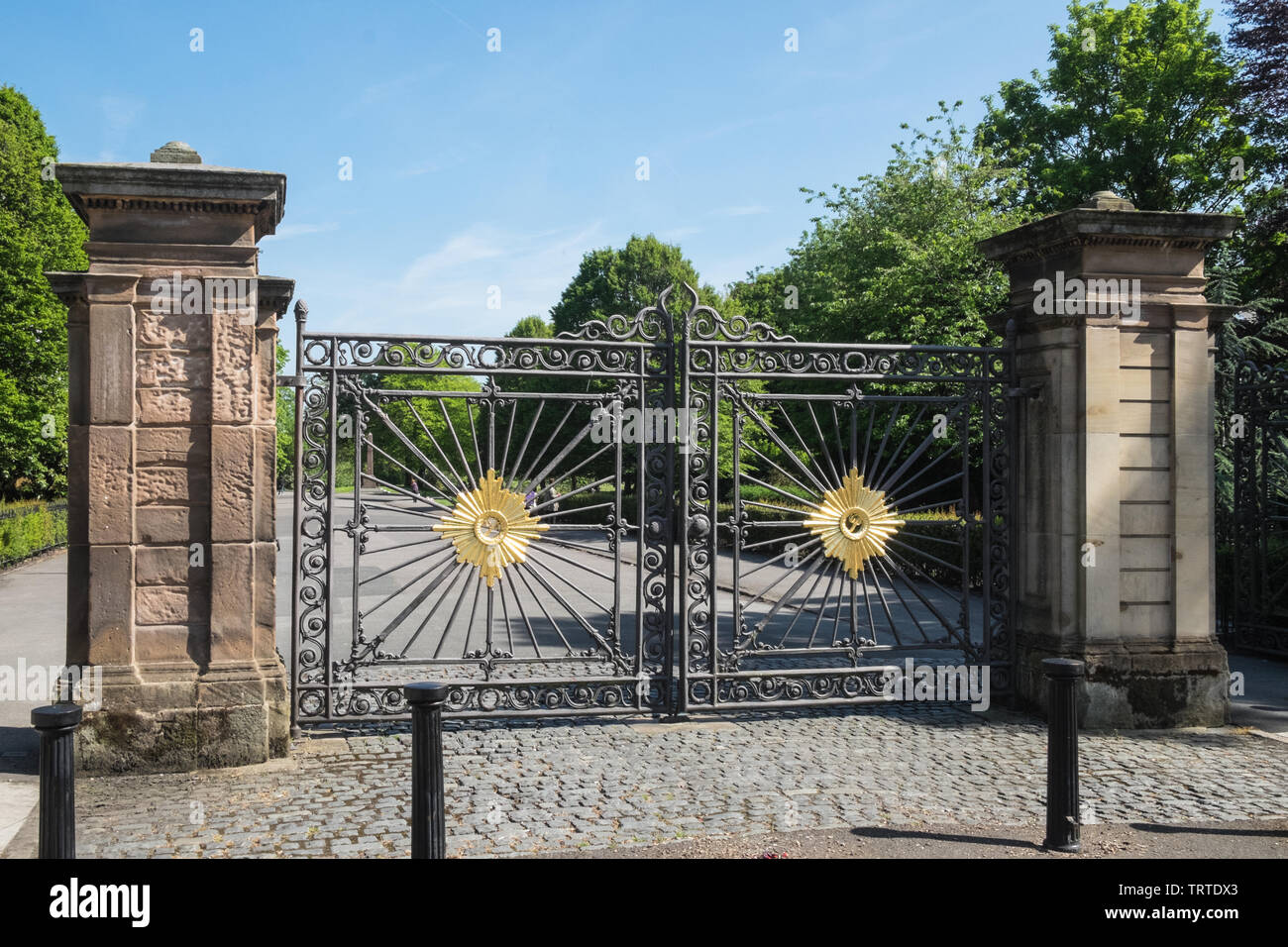 Princess Park,Princes Park,with,large,ornate,gate,entrance,Liverpool 8,Toxteth,Liverpool,Merseyside,Northern,city,England,UK,GB,Great Britain,Europe, Stock Photo