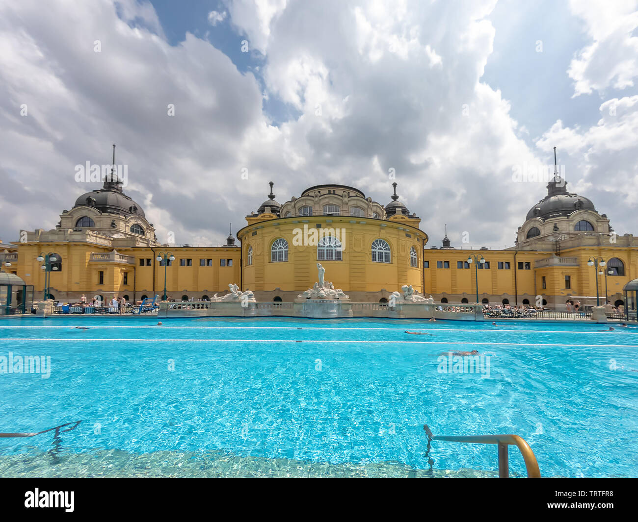 Szechenyi Baths in Budapest, Thermal Bath open air thermal bath