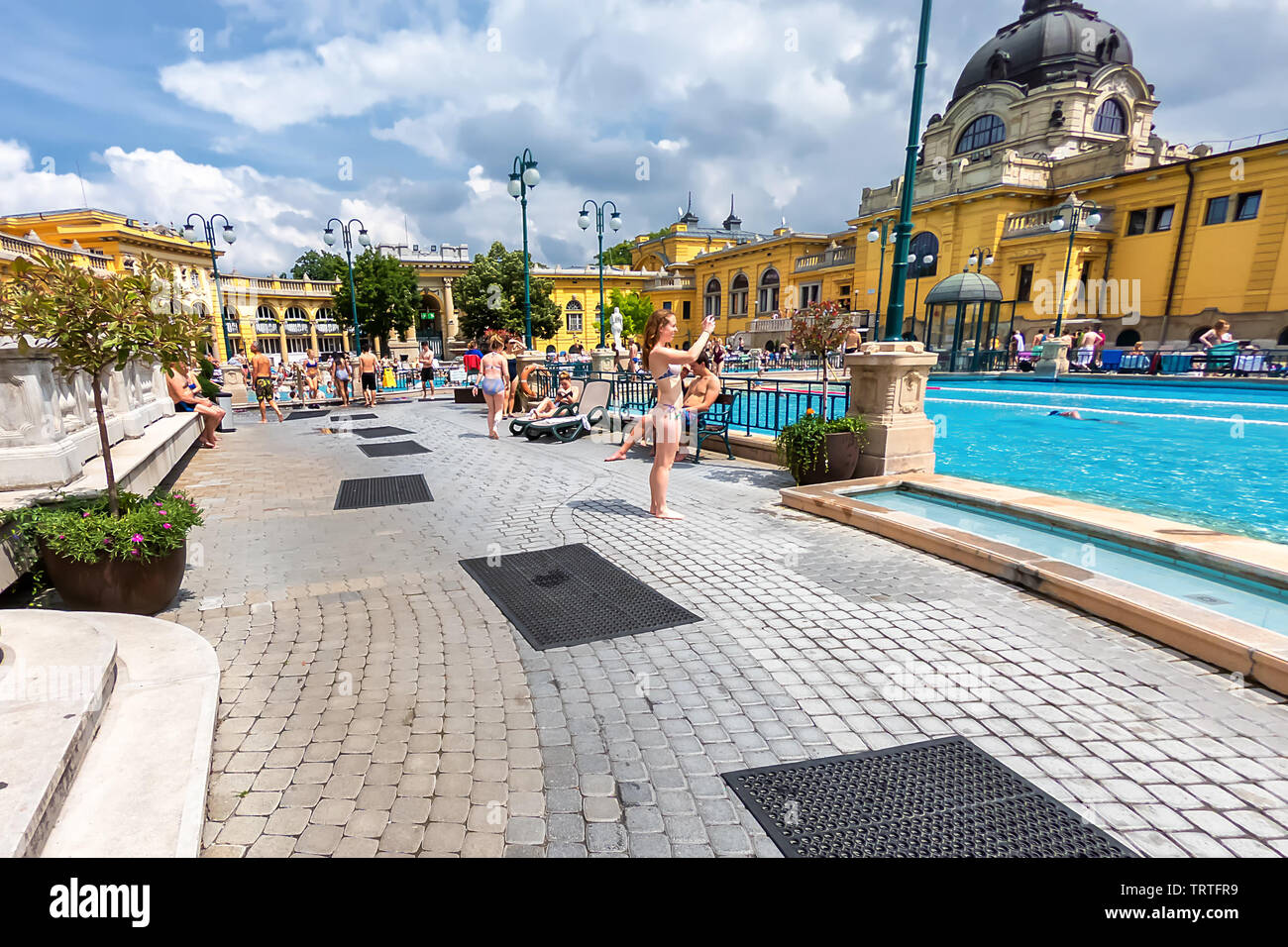 Szechenyi Baths in Budapest, Thermal Bath open air thermal bath
