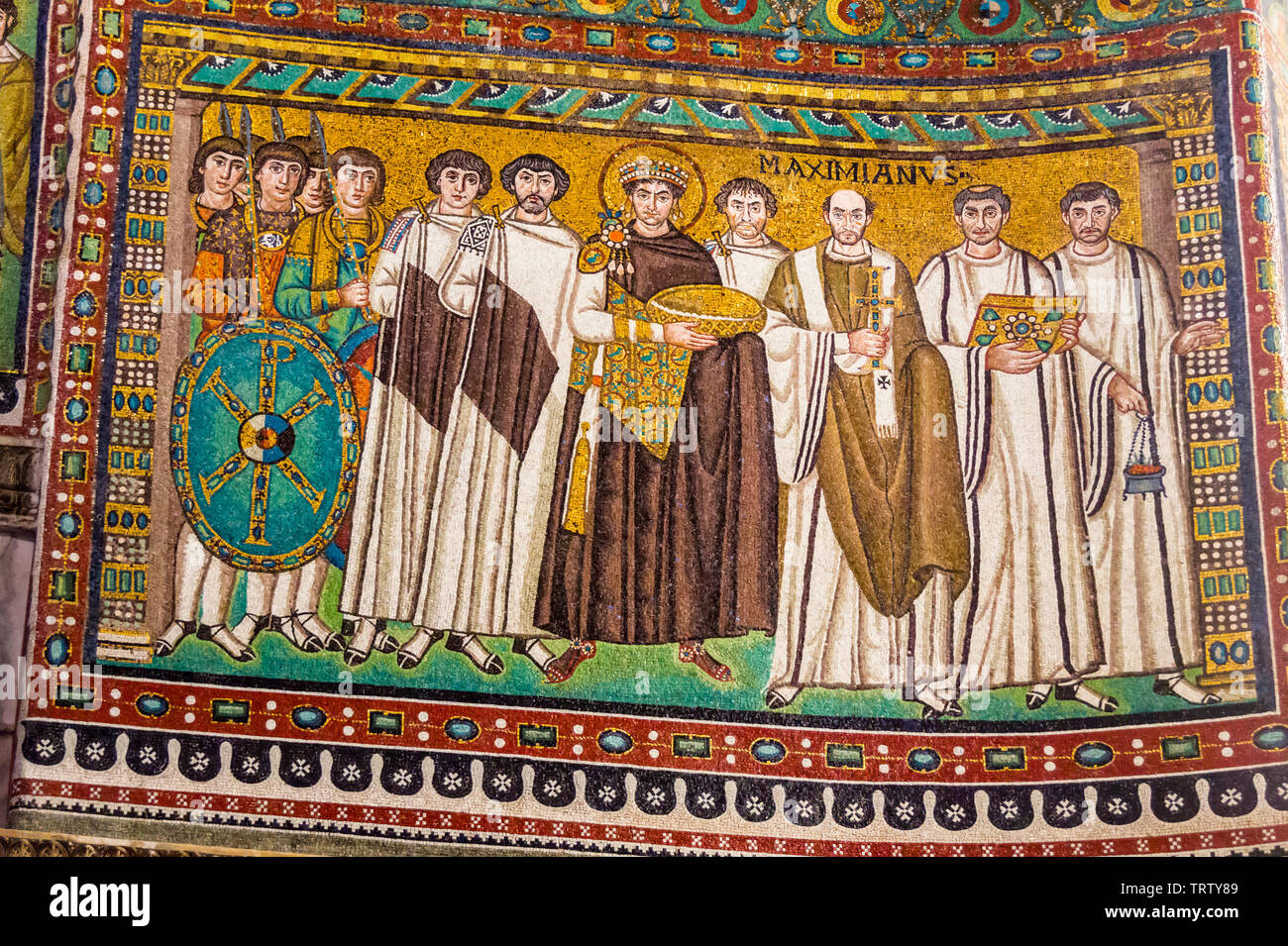 Mosaic of Byzantine emperor Justinian, Bishop Maximian, general Belisarius and attendants Basilica of San Vitale AD547, Ravenna, Emilia-Romagna, Italy Stock Photo