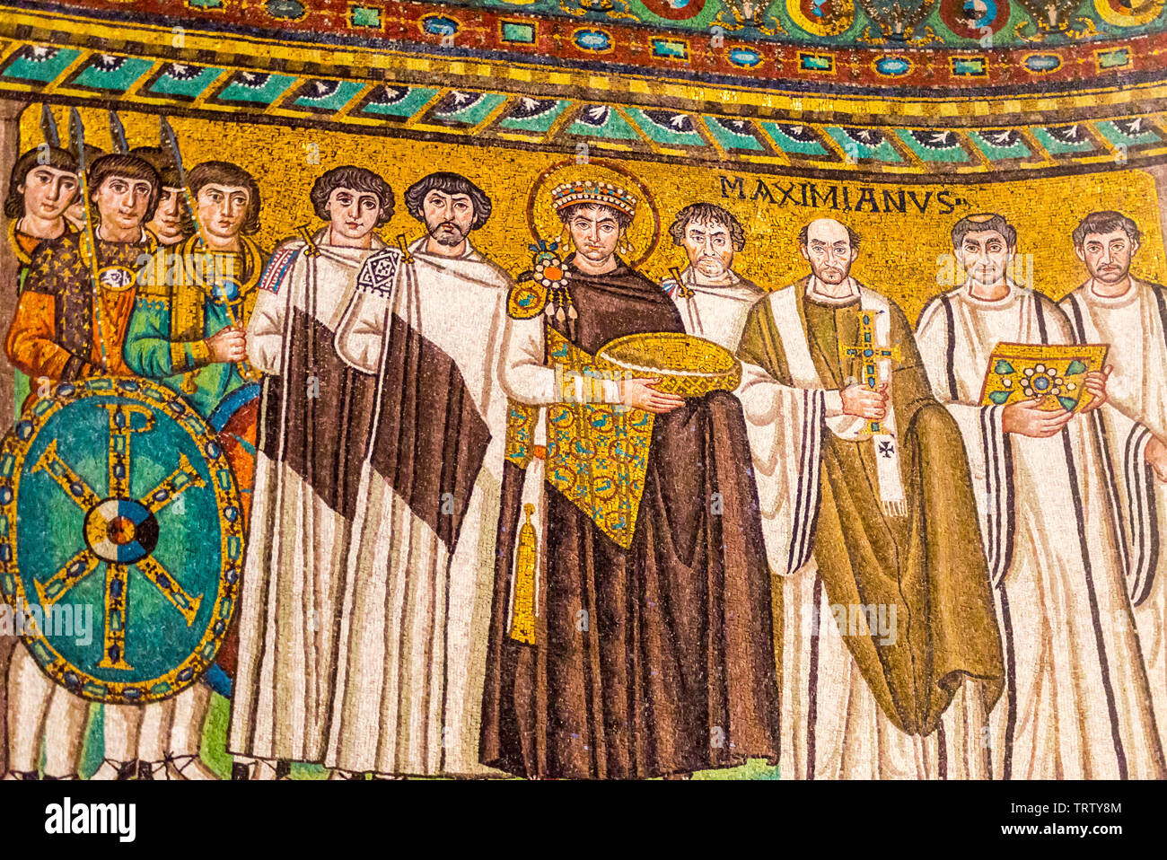 Mosaic of Byzantine emperor Justinian, Bishop Maximian, general Belisarius and attendants Basilica of San Vitale AD547, Ravenna, Emilia-Romagna, Italy Stock Photo