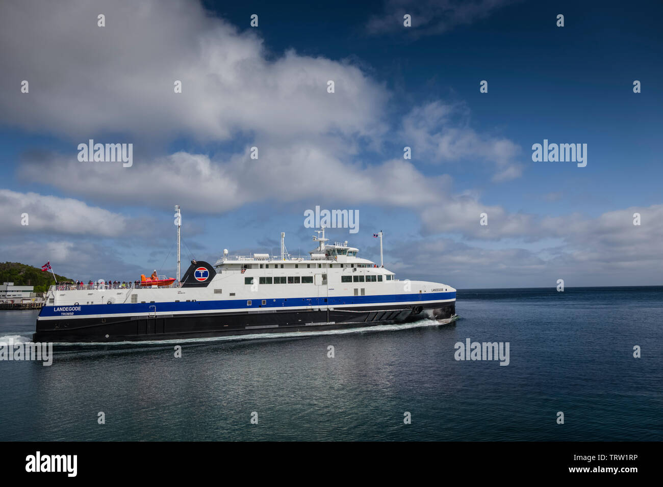 Ferry MF Landegode departing Moskenes to Bodo, Lofoten Islands, Norway Stock Photo Alamy