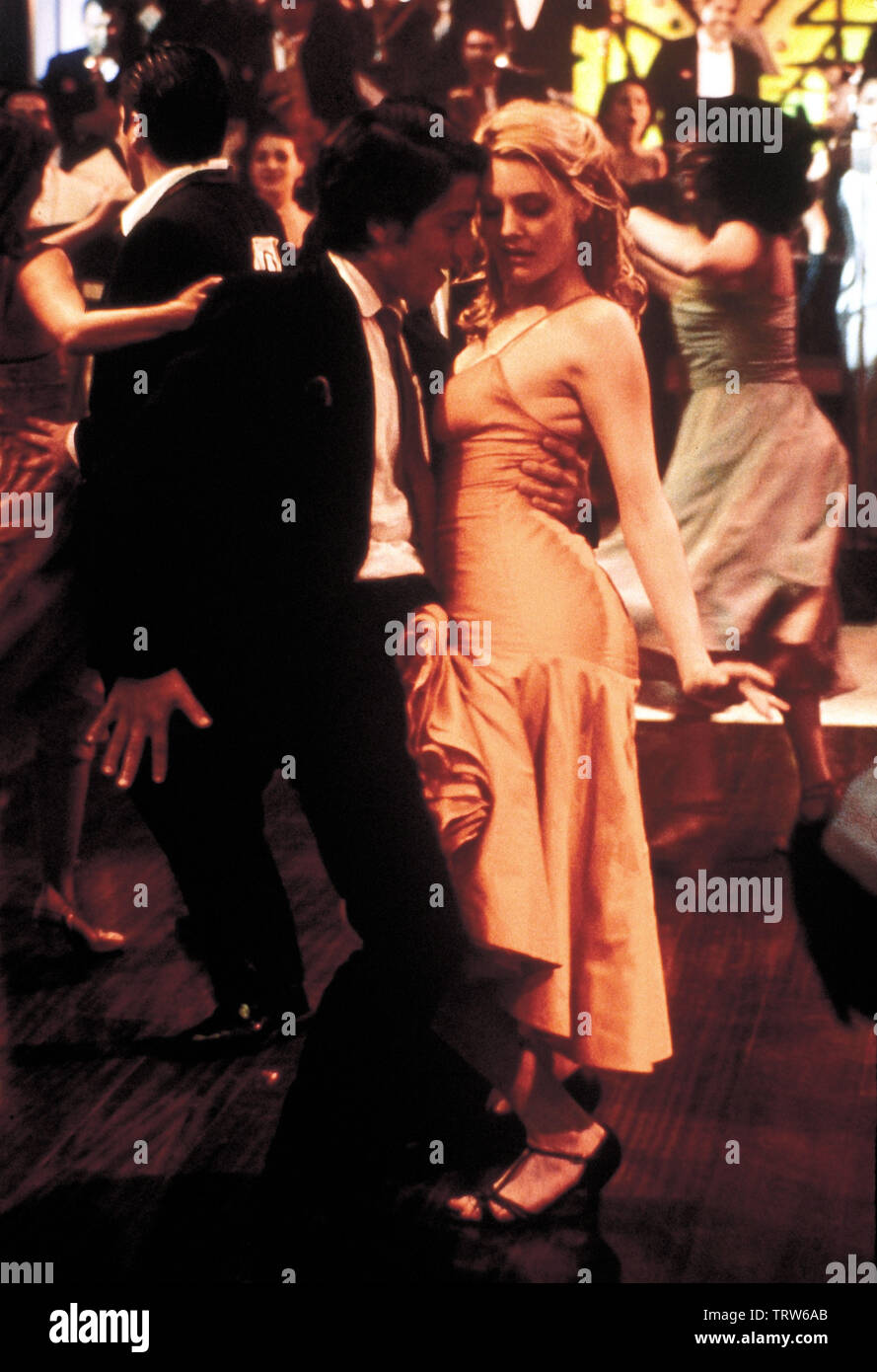 DIEGO LUNA and ROMOLA GARAI in DIRTY DANCING HAVAN NIGHTS (2004) Original title DIRTY DANCING