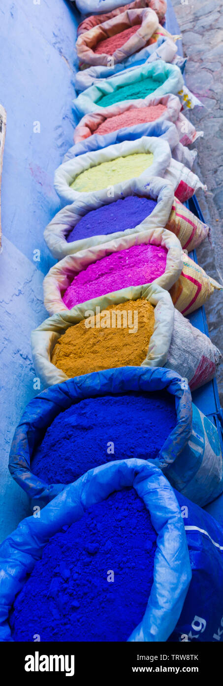 Powdered pigment art hi-res stock photography and images - Alamy