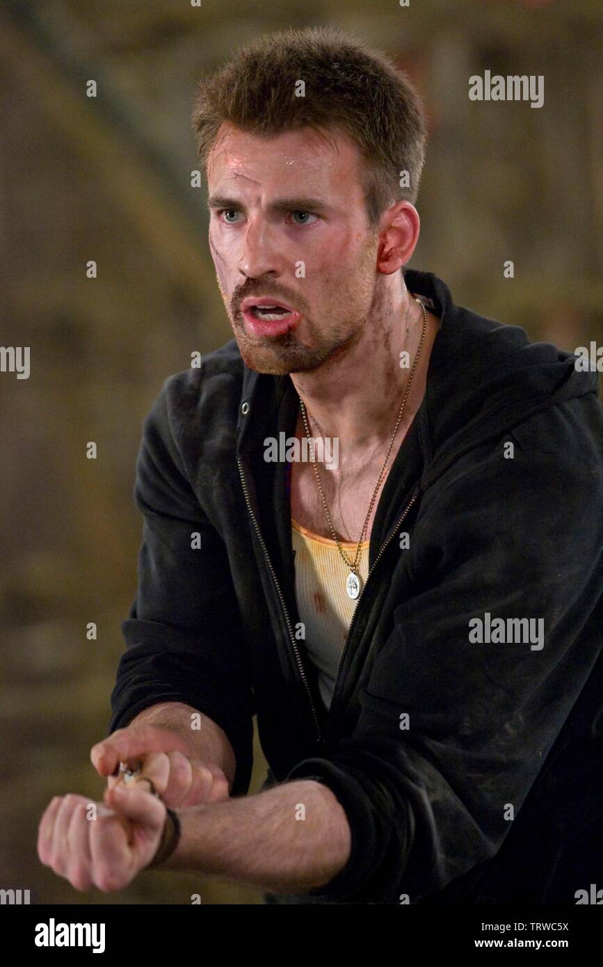 CHRIS EVANS in PUSH (2009). Copyright: Editorial use only. No merchandising or book covers. This is a publicly distributed handout. Access rights only, no license of copyright provided. Only to be reproduced in conjunction with promotion of this film. Credit: INFINITY FEATURES ENTERTAINMENT/ICON PRODUCTIONS/ / JOHNSON, JOHN P. / Album Stock Photo