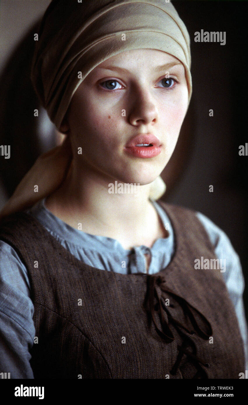 SCARLETT JOHANSSON in GIRL WITH A PEARL EARRING (2003). Copyright: Editorial use only. No merchandising or book covers. This is a publicly distributed handout. Access rights only, no license of copyright provided. Only to be reproduced in conjunction with promotion of this film. Credit: LIONS GATE FILMS / Album Stock Photo