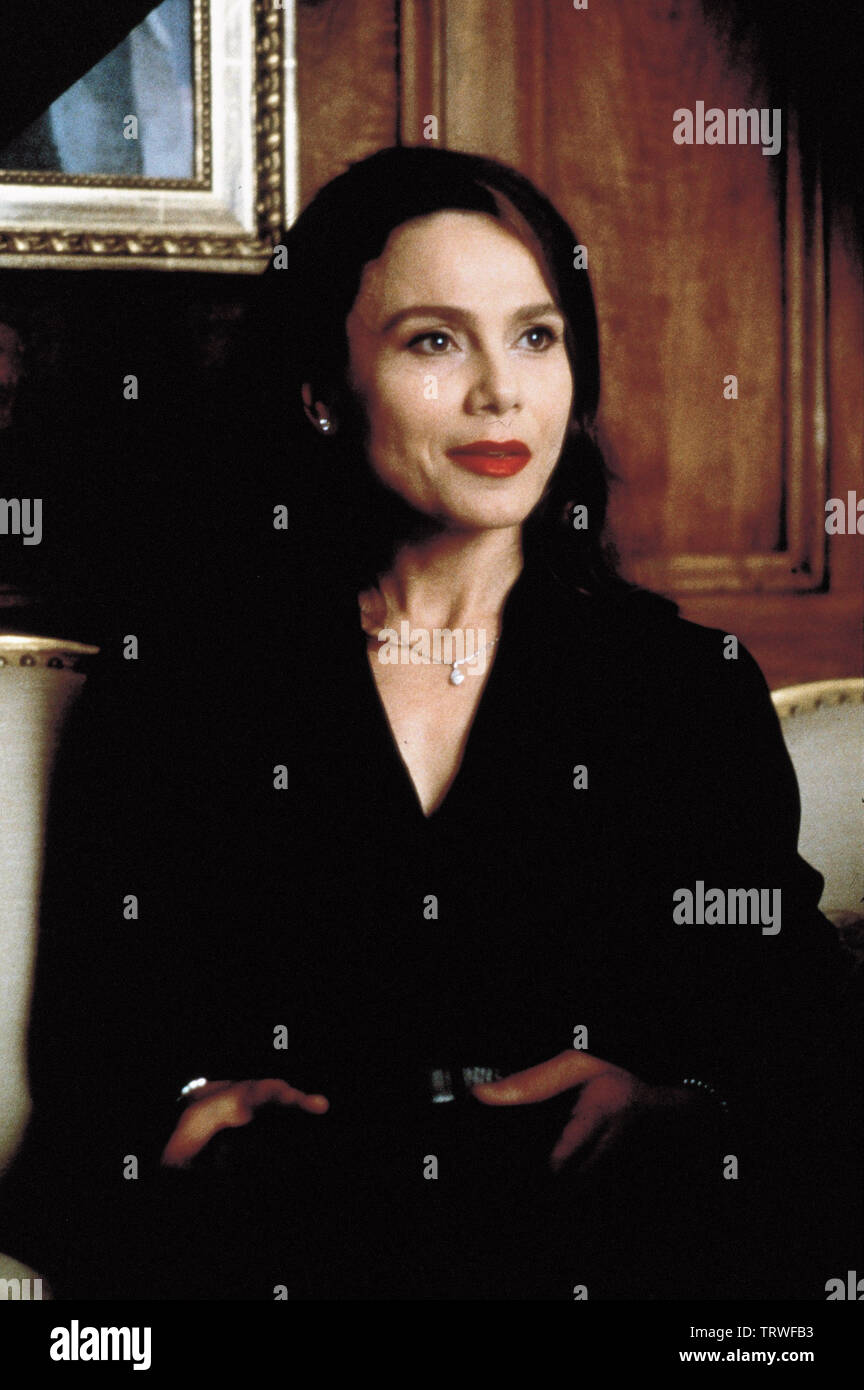 LENA OLIN in THE NINTH GATE (1999). Copyright: Editorial use only. No merchandising or book covers. This is a publicly distributed handout. Access rights only, no license of copyright provided. Only to be reproduced in conjunction with promotion of this film. Credit: ARTISAN ENTERTAINMENT / Album Stock Photo