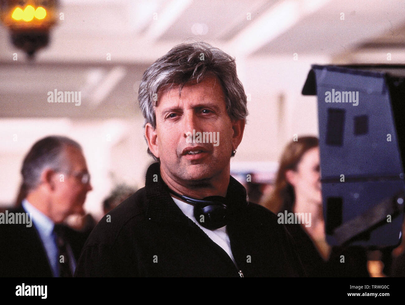 JOE ROTH in AMERICA'S SWEETHEARTS (2001). Copyright: Editorial use only. No merchandising or book covers. This is a publicly distributed handout. Access rights only, no license of copyright provided. Only to be reproduced in conjunction with promotion of this film. Credit: REVOLUTION STUDIOS / GORDON, MELINDA SUE / Album Stock Photo