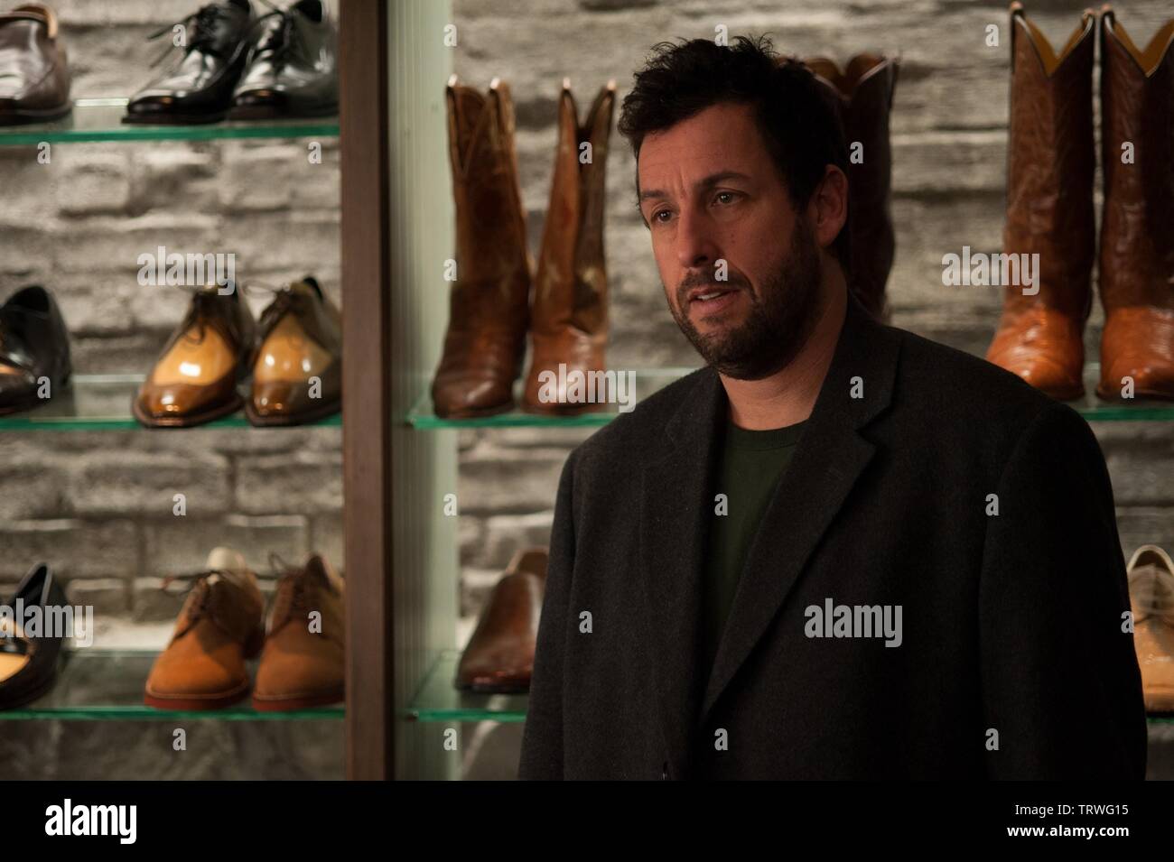 ADAM SANDLER in THE COBBLER (2014). Copyright: Editorial use only. No merchandising or book covers. This is a publicly distributed handout. Access rights only, no license of copyright provided. Only to be reproduced in conjunction with promotion of this film. Credit: VOLTAGE PICTURES/NEXT WEDNESDAY PRO/GOLDEN SPIKE/HAPPY MADIS / Album Stock Photo