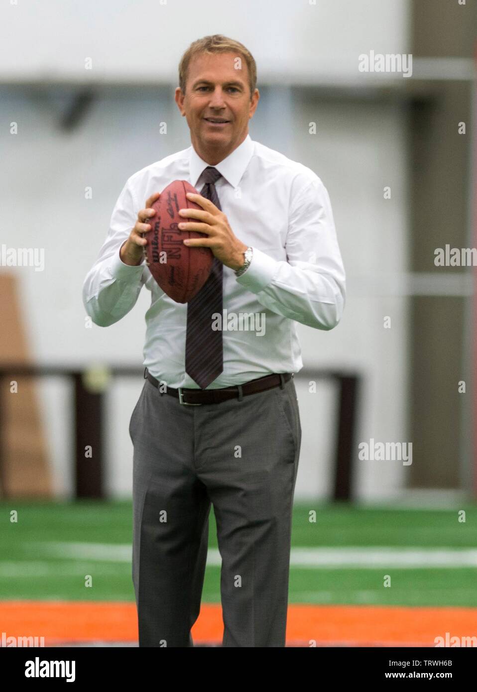 KEVIN COSTNER in DRAFT DAY (2014), directed by IVAN REITMAN. Copyright:  Editorial use only. No merchandising or book covers. This is a publicly  distributed handout. Access rights only, no license of copyright