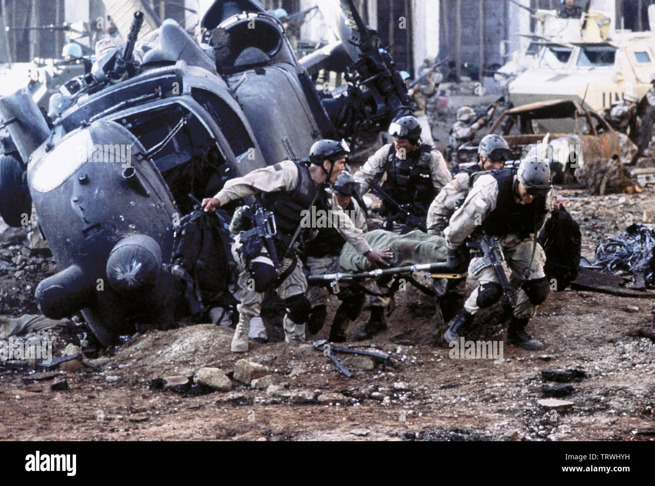 BLACK HAWK DOWN (2001). Copyright: Editorial use only. No merchandising or book covers. This is a publicly distributed handout. Access rights only, no license of copyright provided. Only to be reproduced in conjunction with promotion of this film. Credit: REVOLUTION STUDIOS / BALDWIN, SIDNEY / Album Stock Photo