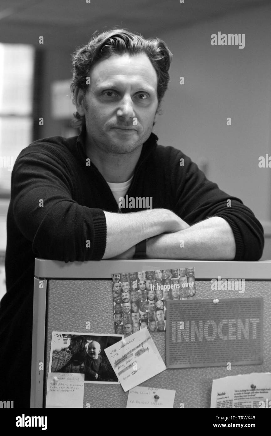 TONY GOLDWYN in CONVICTION (2010). Copyright: Editorial use only. No merchandising or book covers. This is a publicly distributed handout. Access rights only, no license of copyright provided. Only to be reproduced in conjunction with promotion of this film. Credit: PANTHEON ENTERTAINMENT CORPORATION / Album Stock Photo