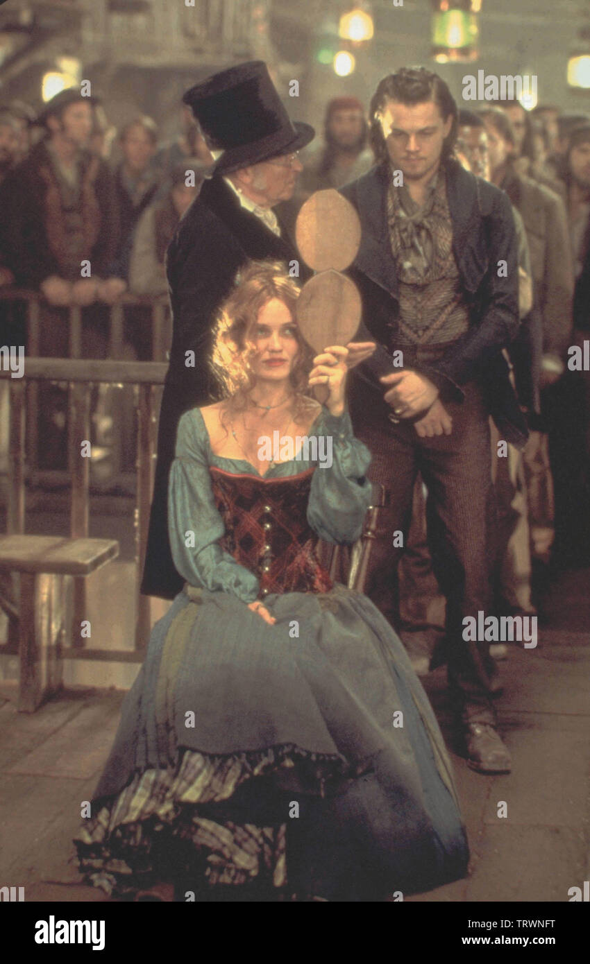 CAMERON DIAZ and LEONARDO DICAPRIO in GANGS OF NEW YORK (2002). Copyright: Editorial use only. No merchandising or book covers. This is a publicly distributed handout. Access rights only, no license of copyright provided. Only to be reproduced in conjunction with promotion of this film. Credit: MIRAMAX / TURSI, MARIO / Album Stock Photo