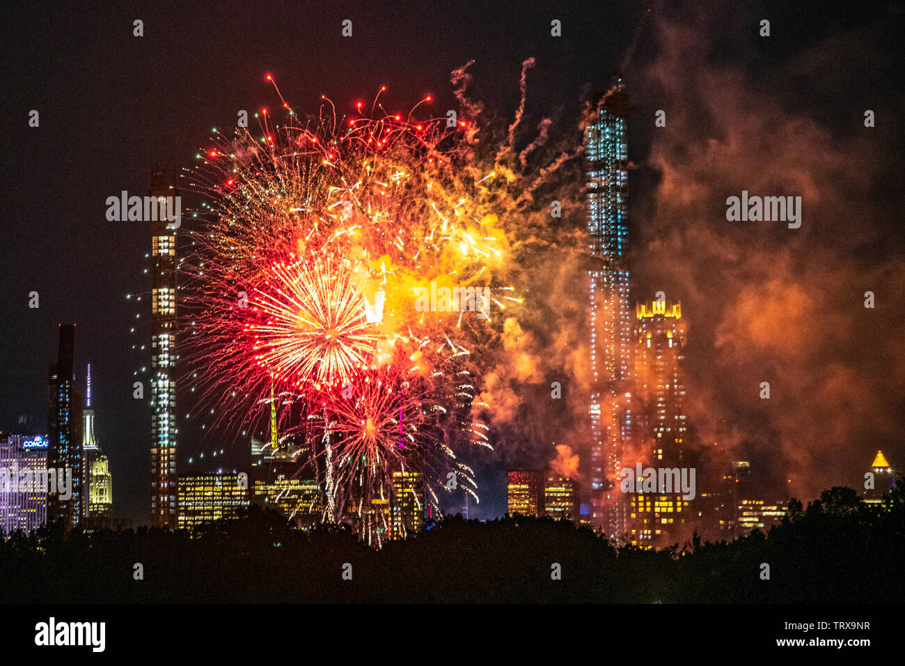Central park fireworks hires stock photography and images Alamy