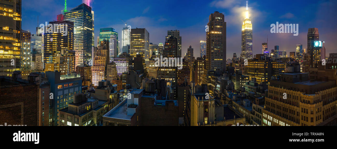 New York city skyline panorama in the evening. Aerial panoramic view of ...