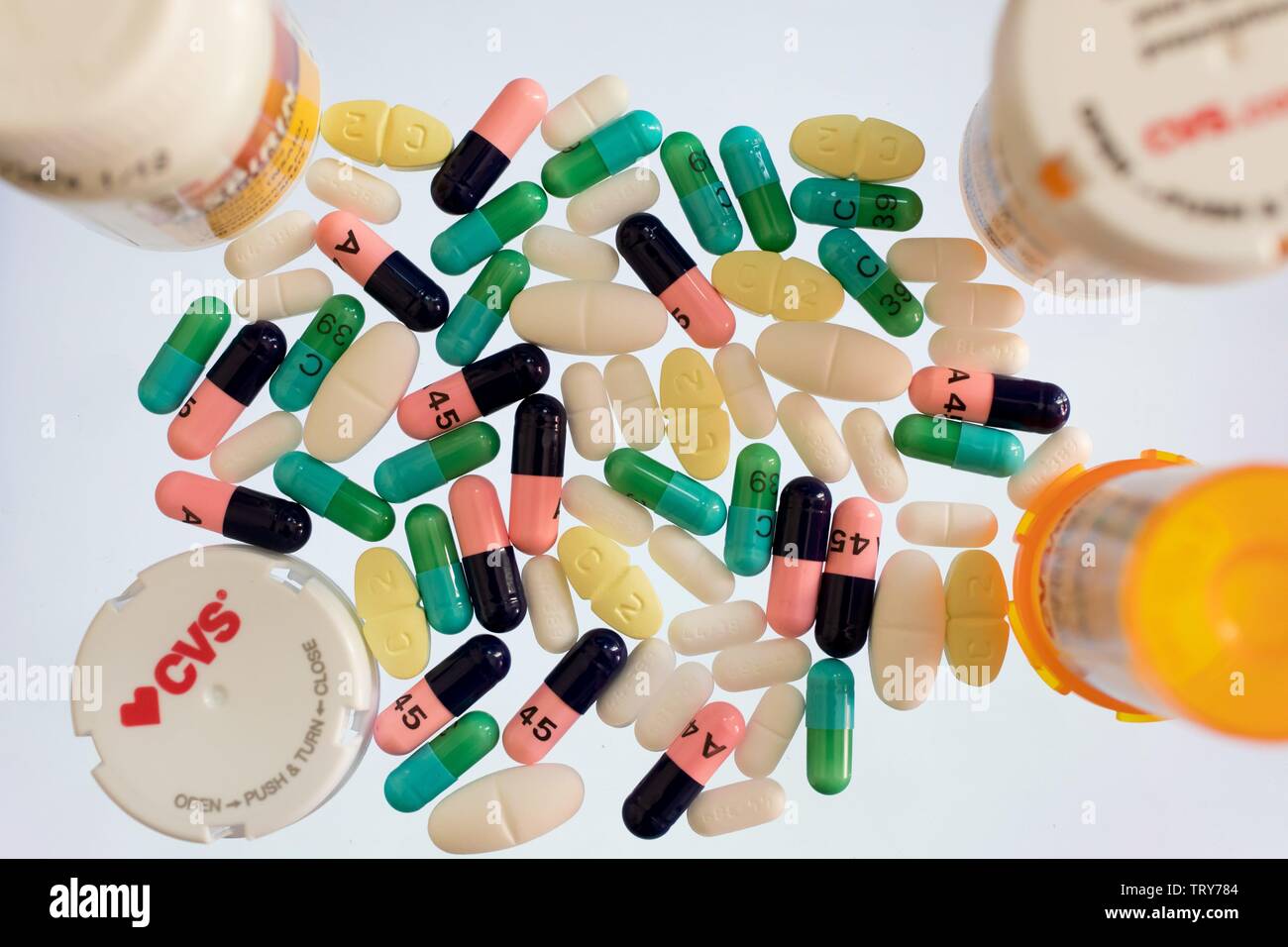 Clindamycin Capsules (green), Clarithromycin coated tablets, Ibuprofen