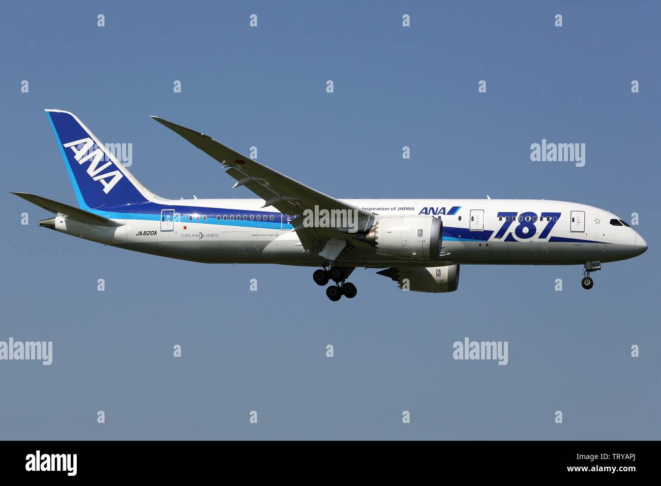Tokyo, Japan – 16. May 2014: ANA All Nippon Airways Boeing 787-8