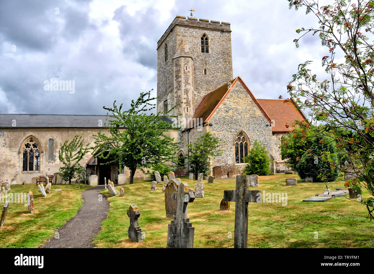 Church and churchyard at Cholsey; Kirche und Friedhof von Cholsey
