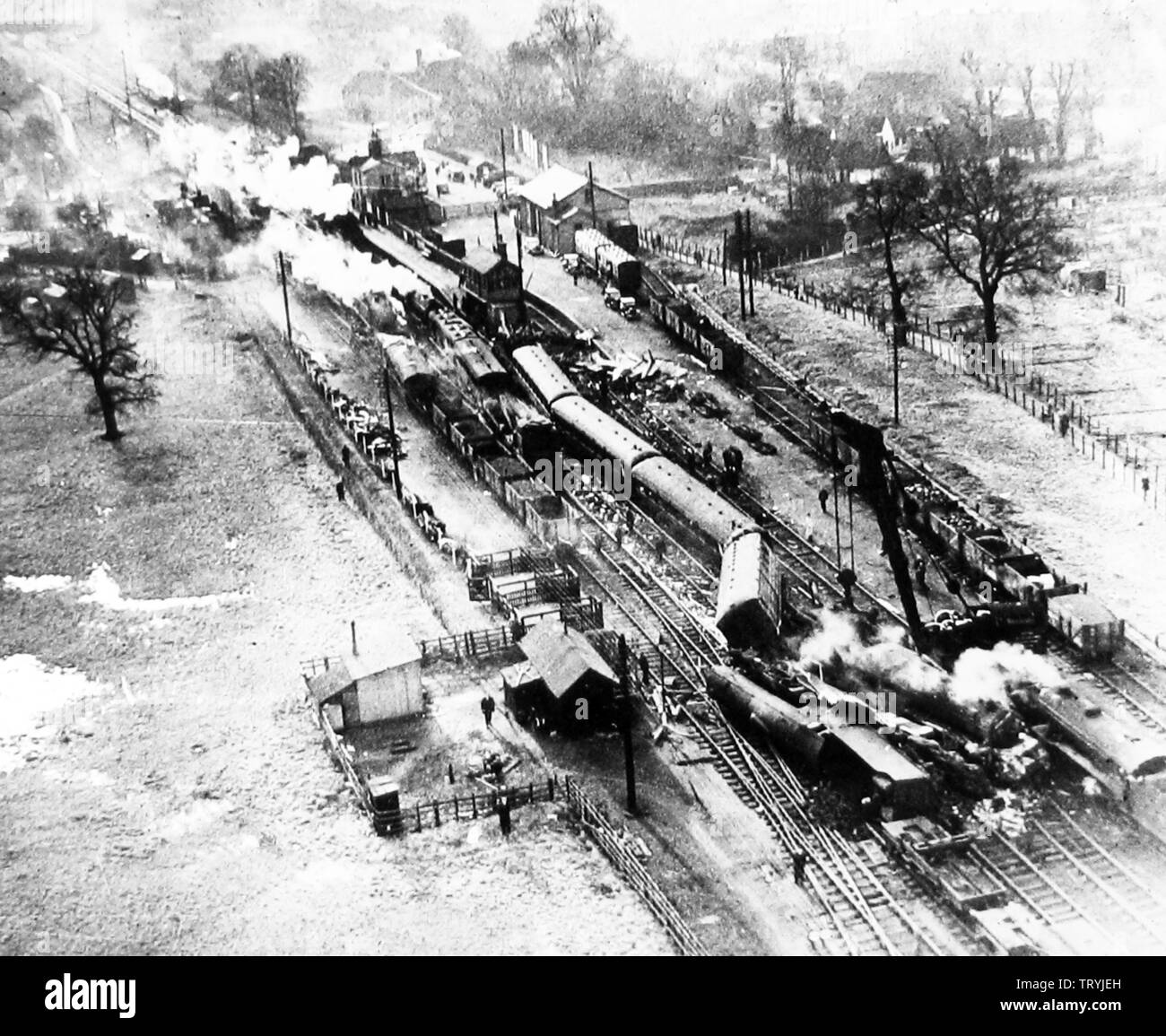 Potters Bar railway accident on 10th February 1946 Stock Photo Alamy