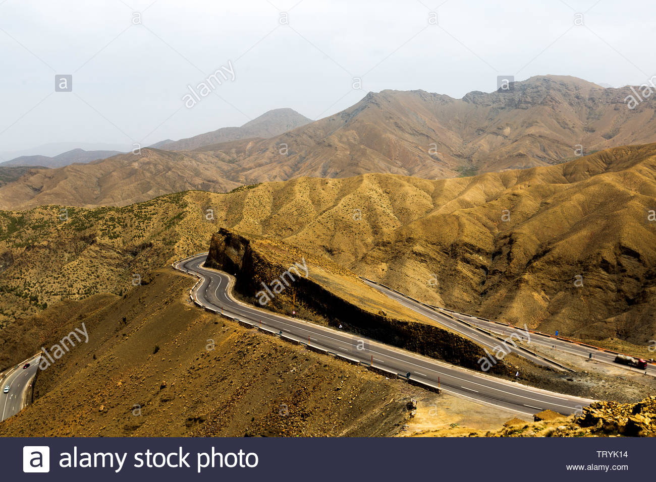 The Atlas Mountains Are A Mountain Range In The Maghreb It Stretches Around 2 500 Km 1 600 Mi Through Morocco Algeria And Tunisia Stock Photo Alamy