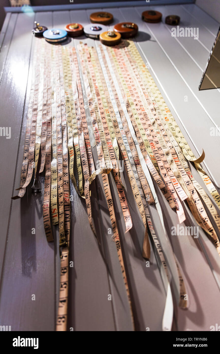 Tape Measures, measuring tapes, inches, tape measure, measure, measures