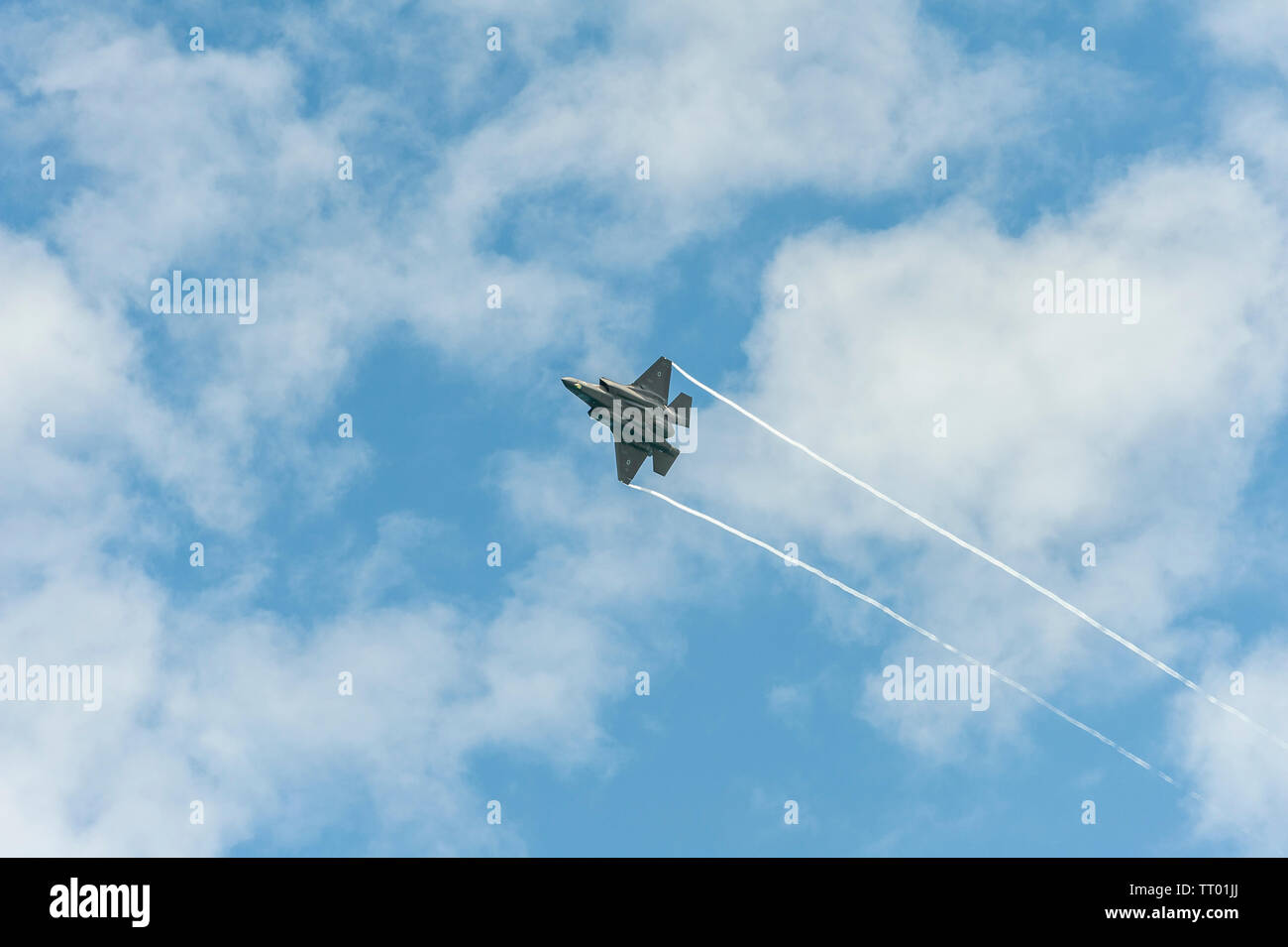 Israel, Tel Aviv-Yafo - 09 May 2019: Yom haatzmaout 2019 - Israel's independence day 71 - airshow: Lockheed Martin F-35 Lightning II doing acrobatics Stock Photo