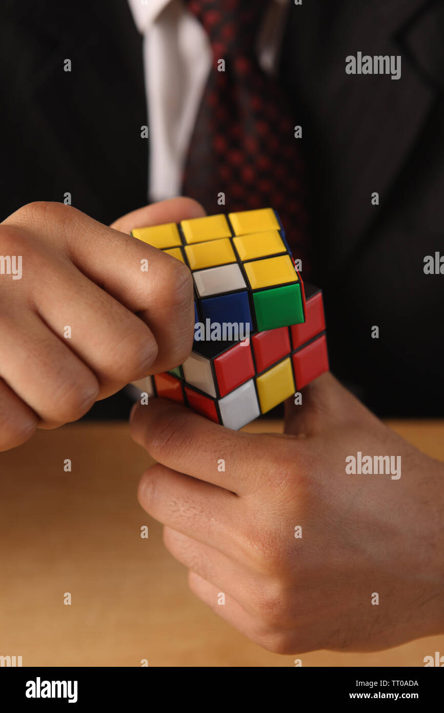 Rubik s Cube Competition Takes Place in Bethlehem s Aida Camp