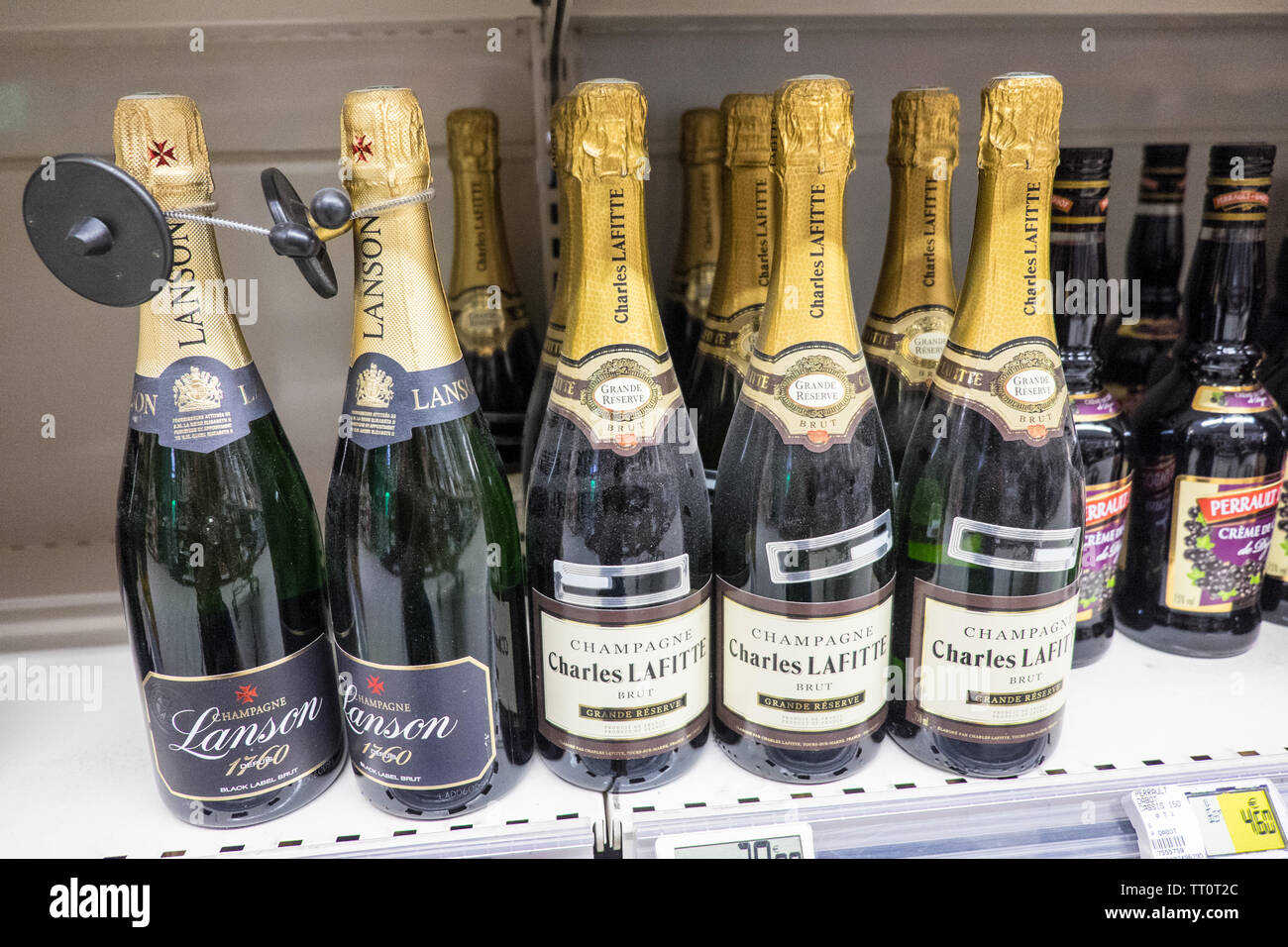 Bottles,of,Champagne,in,Intermarche,supermarket,Aude,province,prefecture,district,south,of,France,Southern France,Occitanie,French,Europe,European, Stock Photo