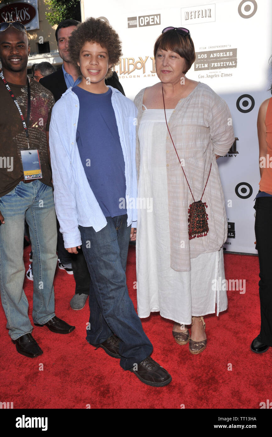 LOS ANGELES, CA. June 28, 2008: Susan Ruttan & son at the world ...