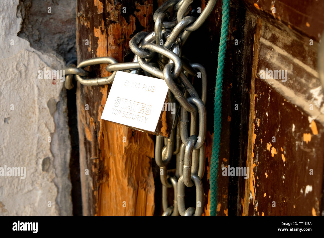 Door shut hires stock photography and images Alamy