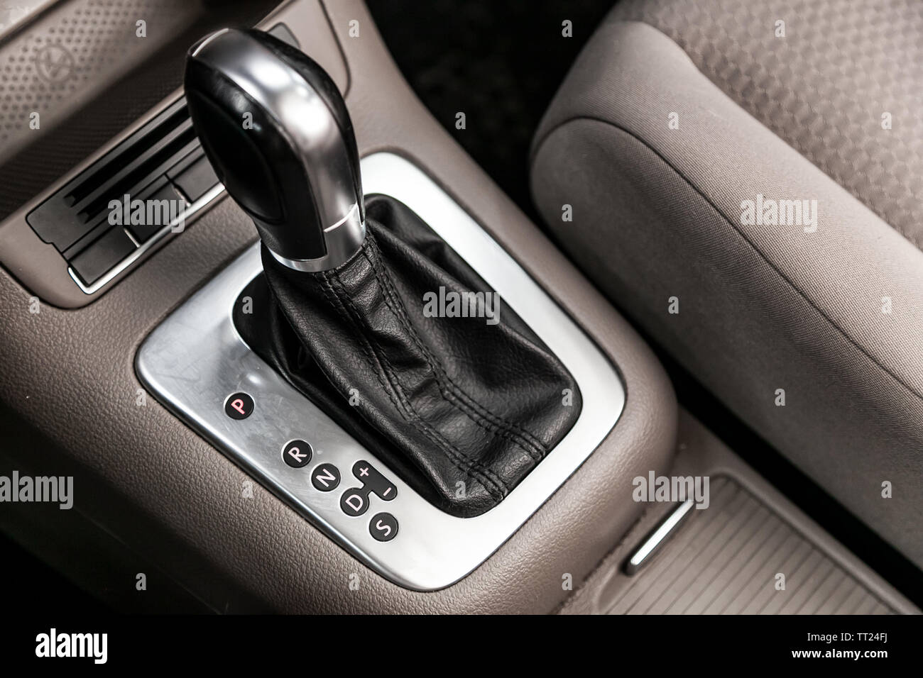 Automatic gear stick inside modern car. automatic transmission gear of car  , car interior Stock Photo - Alamy