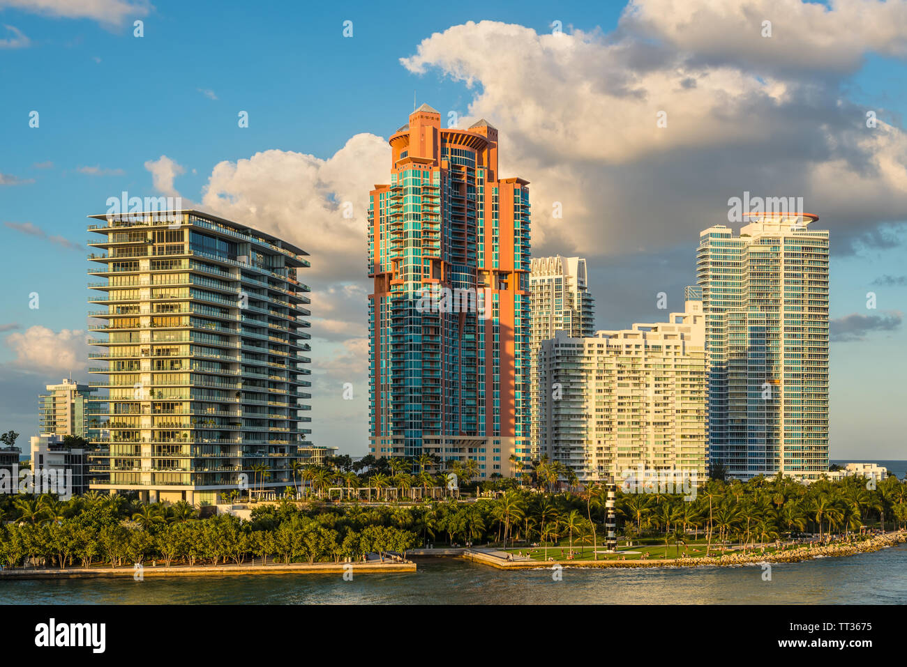 South pointe skyscraper architecture miami hi-res stock photography and ...