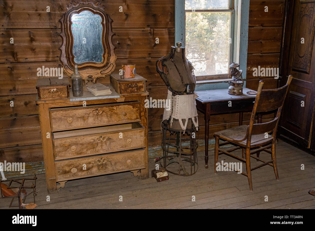 vintage old sewing room Stock Photo Alamy