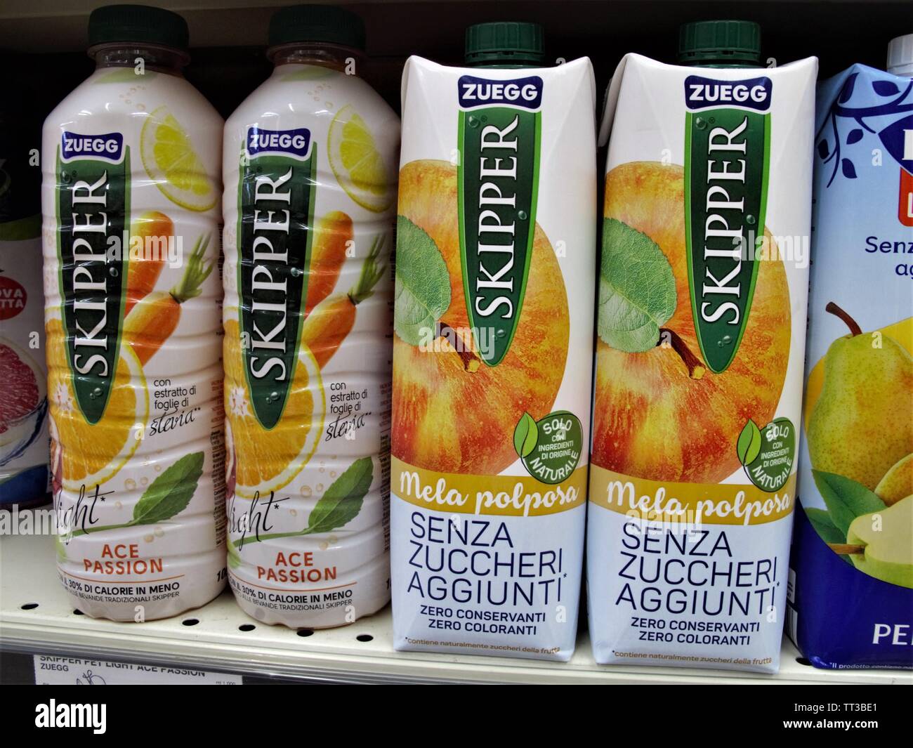 Fruit juices without sugar of Skipper at the Auchan supermarket in Rome