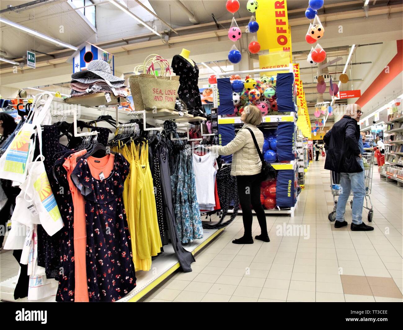 People inside at the Auchan supermarket in Rome Stock Photo - Alamy