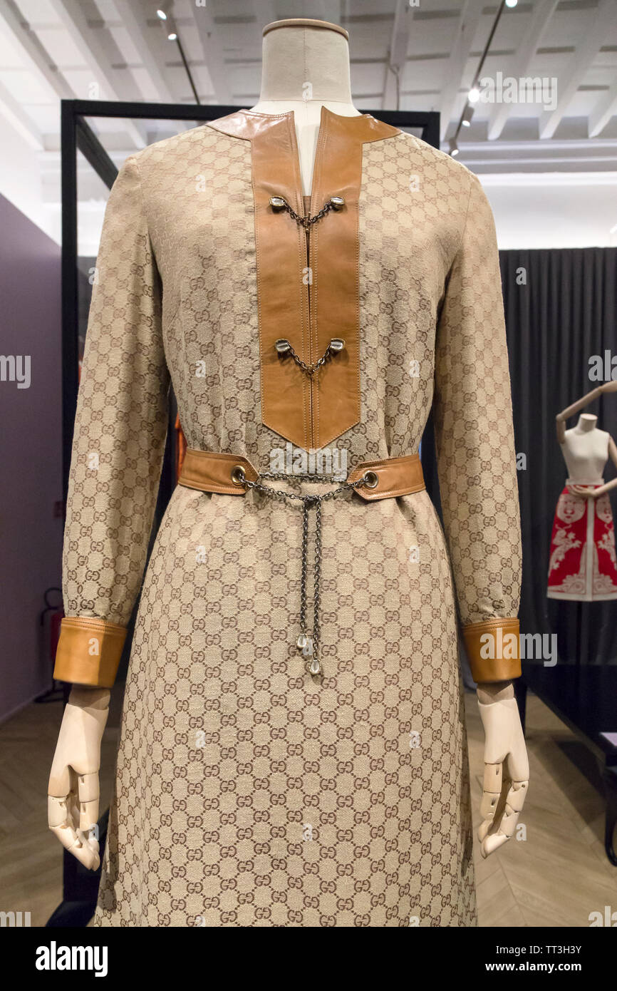 Gucci dress 2019 hotsell