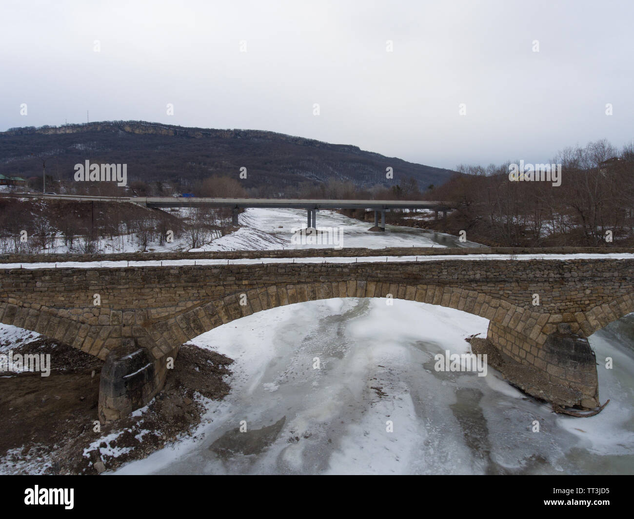 Old brick stone bridges hi-res stock photography and images - Alamy