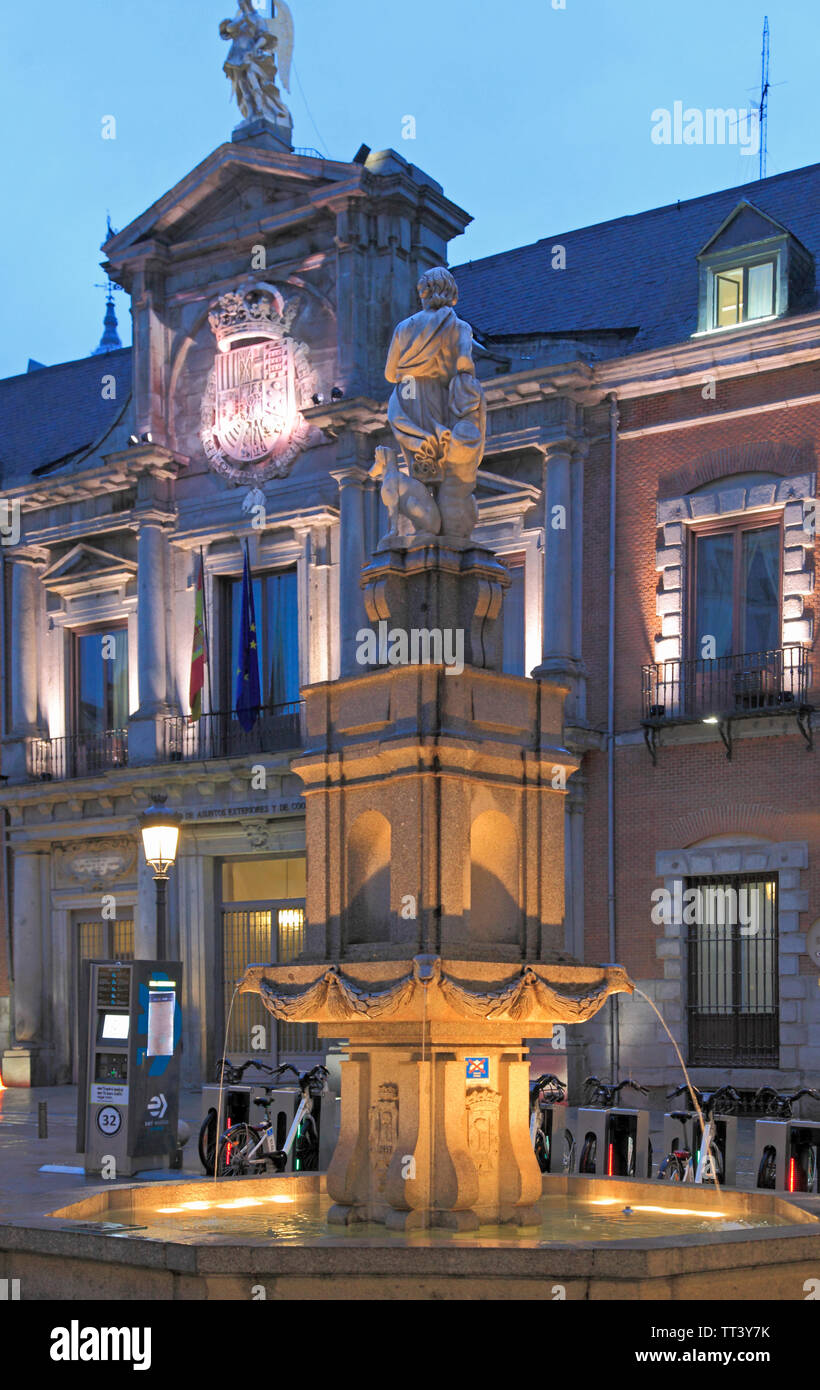 Spain, Madrid, Plaza de la Provincia, Palacio de Santa Cruz, fountain, Stock Photo