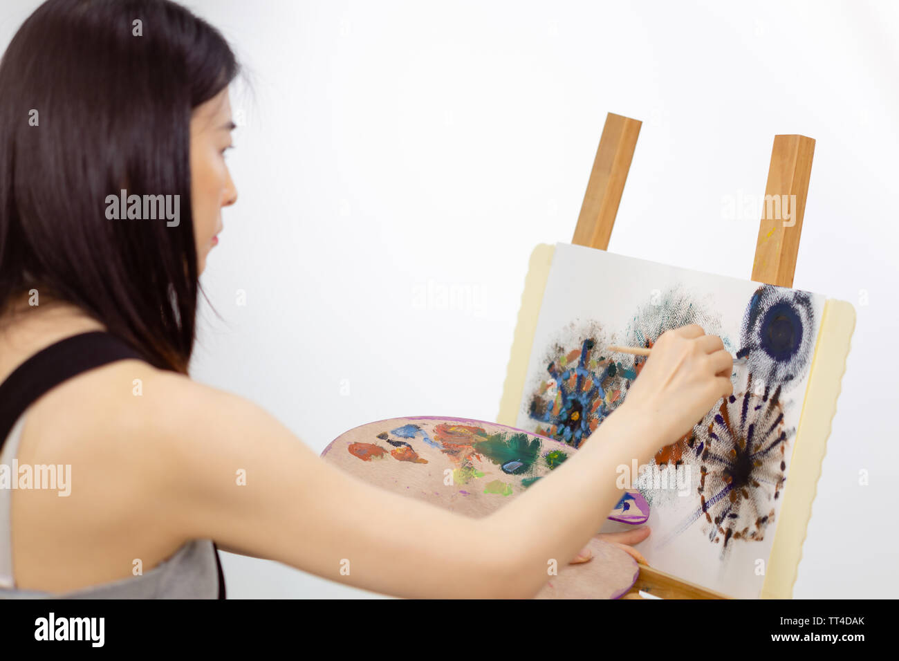 Female asian painter brush hi-res stock photography and images - Alamy