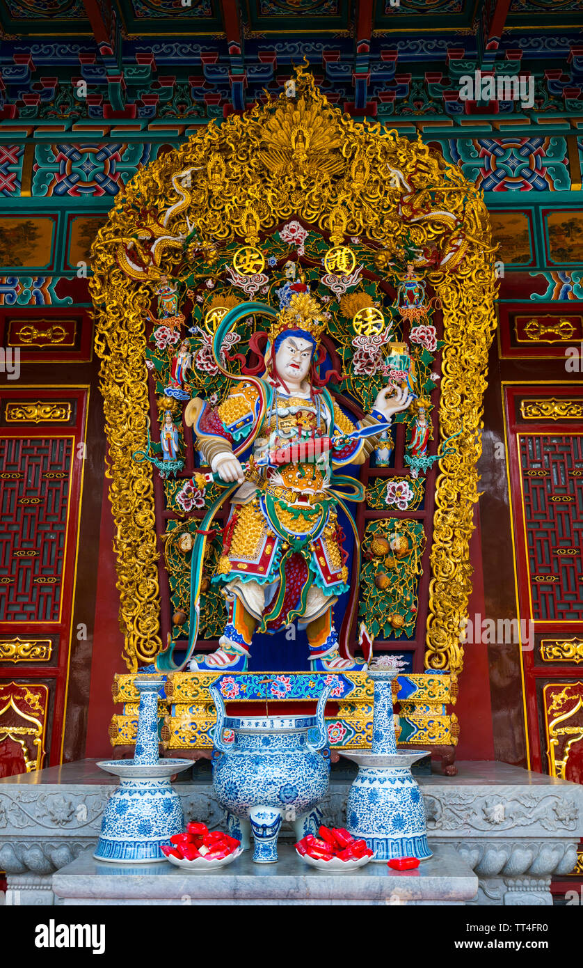 Ancient buddhist statue china hi-res stock photography and images - Alamy