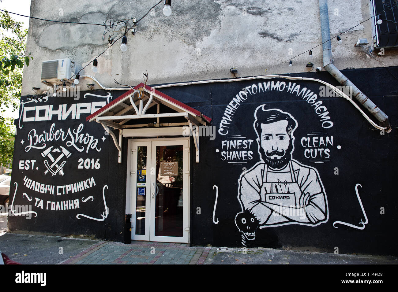 Page 3 Barbershop Exterior High Resolution Stock Photography And Images Alamy