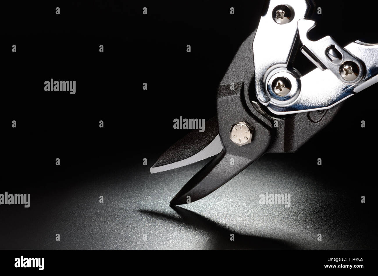 Sheet metal snips hi-res stock photography and images - Alamy