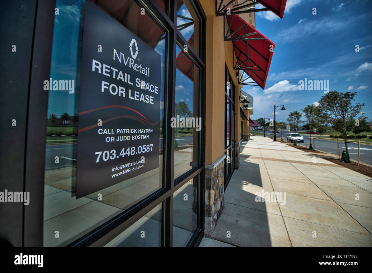 UNITED STATES July 25, 2016 The Lovettsville Square, with 18,000