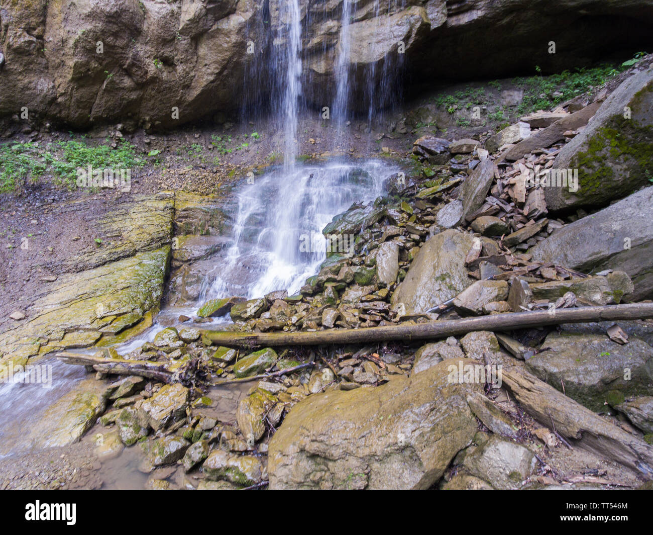 Falling stones hi-res stock photography and images - Alamy