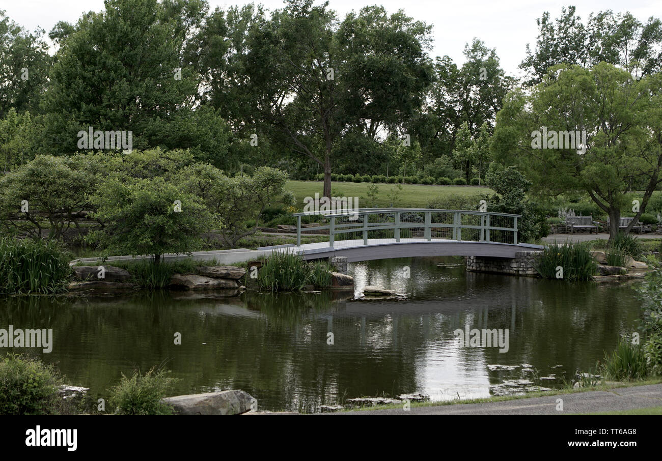 Bridge at Cox Arboretum MetroPark Stock Photo Alamy