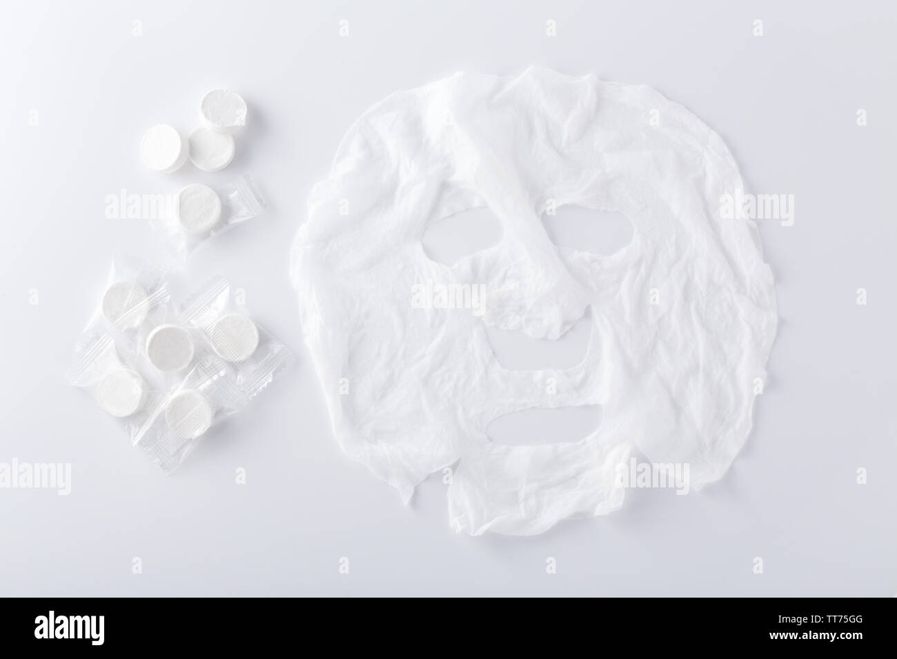 Facial mask sheet not woman hi-res stock photography and images - Alamy