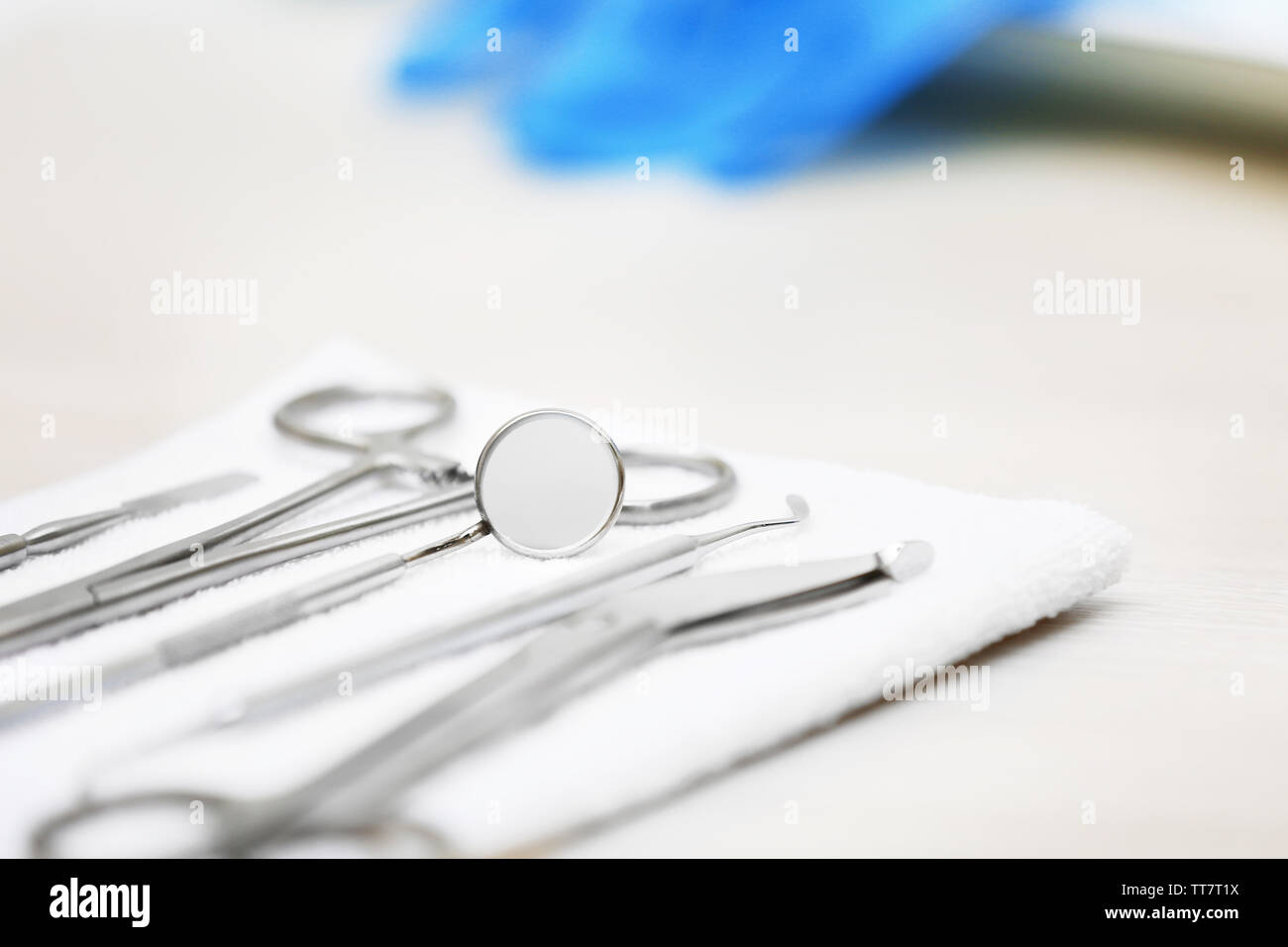Dental scissors hi-res stock photography and images - Alamy
